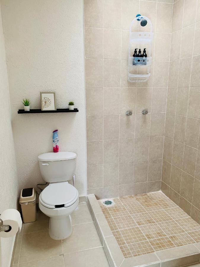 Franks House Apartment "Shared House" Cancún Buitenkant foto